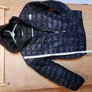 North Face toddler/Bambin Down jacket